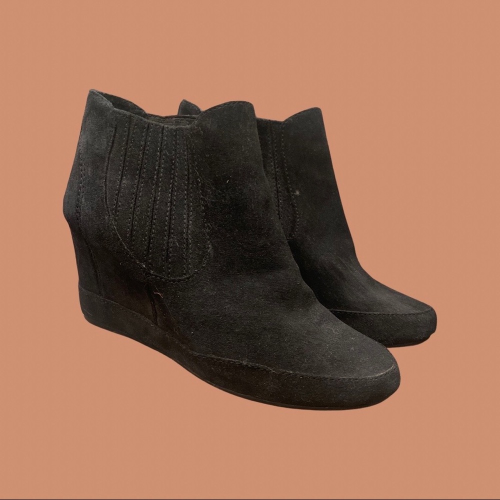 Lightly worn 7 for all Mankind Comfy hidden wedge booties